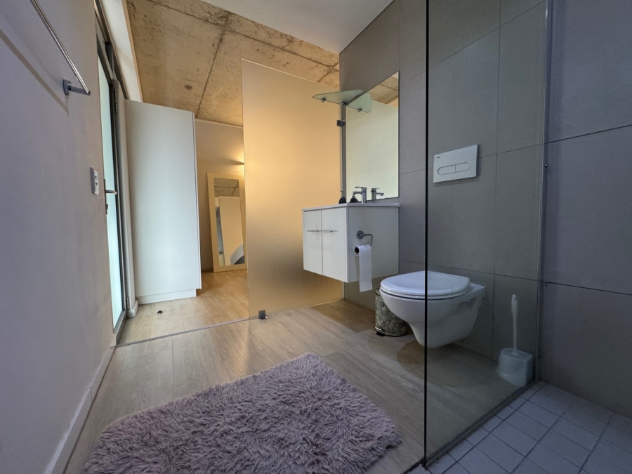 To Let 1 Bedroom Property for Rent in Woodstock Western Cape